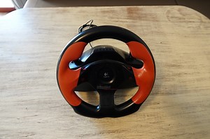 Logitech WingMan Formula Force GP force feedback PC volan