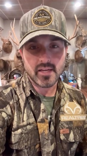 I love this time of year and what’s to come!! Breaking out the all new ScentLok Ridge suit for the Kansas hunt! #WeAreWhitetail #ScentLok | HeadHunters TV