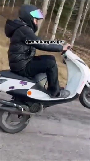 Biker VS Cop, Was This Dumb or Genius? 🤯 #moped #copchase #shorts #undercovercop #trending