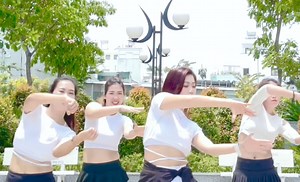 656K views · 10K reactions | Nâng Chén Tiêu Sầu 壟 壟Một chén cho người, mười năm bỗng hóa hư không Không luyến lưu gì, người đi không nhớ, không mong 壟Một chén cho đời, lả lơi con nước xuôi dòng Có chăng cũng là trôi về biển rộng mênh mông壟 Team Misa Aerobic TP HCM | Misa Aerobic | Facebook