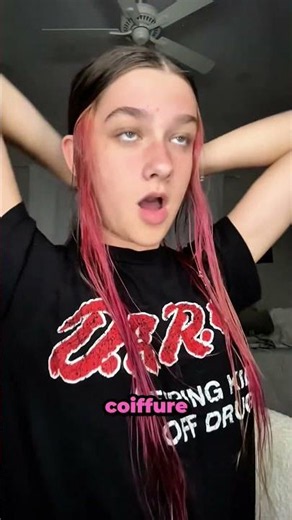Point de vue : Comment cacher ta nouvelle coiffure rose