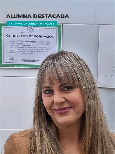 ALUMNA DESTACADA - ANA MARIA ACEBEDO MARQUEZ @patronajedigitalonline Ana se sumó a la Academia como suscriptora y realizó el curso de Audaces 360, demostrando desde el primer día un compromiso enorme con su formación y un crecimiento constante. A continuación, les compartimos su historia en sus propias palabras: Yo siempre he estado entre telas, máquinas e hilos. Me encantaba desde chica coger los trozos de telas y convertirlos en un vestido para las muñecas. Aunque tiré por otro camino, ese cam