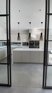 23 reactions · 10 comments | TOUGHENED MIRROR SPLASHBACKS This kitchen has us lost for words 朗 Our silver mirror was the perfect addition to this modern, minimalistic kitchen. Not only does it look stunning, but the non-porous surface of the toughened glass will protect your walls and keep your kitchen bacteria-free. See more: https://www.creoglass.co.uk/splashbacks/mirrored-splashbacks/toughened-mirror-splashbacks | CreoGlass | Facebook