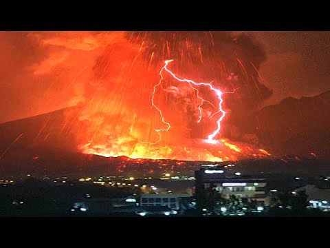 First powerful eruption of Mount Etna in 2022. The sky's on fire, Sicily, Italy