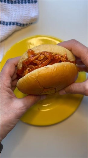 Juicy BBQ chicken inside a soft bun… need I say more? 🤎🍔✨