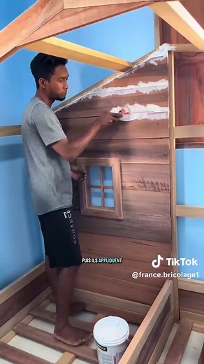 Construction d'un lit cabane en bois sur mesure