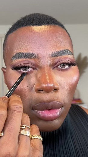 Silent Makeup Application for ASMR Relaxation