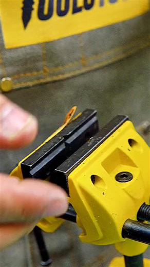 43K views · 60 reactions | this chain fastening tool is pure genius | DIY Tools Everyday | Facebook