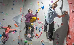 How to start bouldering - The Climbing Academy