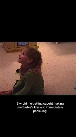 “Wyd?” “Go away” 😭#handycam #repost #2000s #nostalgiacore