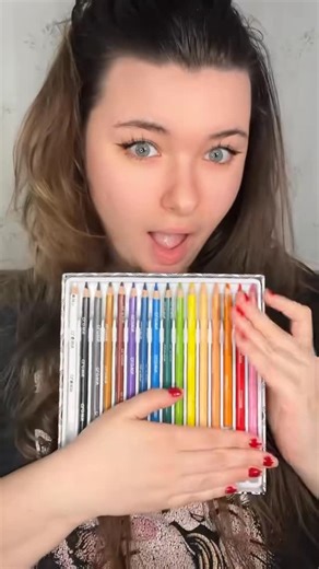 Grin 🤡 on Instagram: "Oublie pas mon code GRIN10 sur le site ‼️ Quels sont les CRAYONS @clown.art__ que j’ai le plus utilisés ? 😱 #artchallenge #dessin #defidessin #crayondecouleur #apprendreledessin"