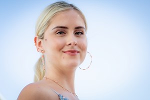 Splendida Valentina Ferragni che ripulisci il mare di Capri dalla plastica, WE LOVE YOU