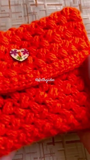 Hermoso tejido a #crochet para hacer uno igual debes revisar el tutorial completo disponible aquí