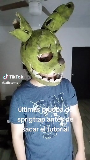 Cómo hacer la máscara de Springtrap con mandíbula movible