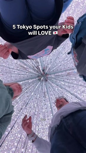 2 Days in Tokyo with Kids: The Ultimate Mini-Itinerary 🇯🇵 We just spent 3 nights in Tokyo on our way to the mountains for a family ski trip, and it was the perfect start. It was our second time in the city, but the first with our boys and seeing it through their eyes was magic. Our son Caspar even said Tokyo feels like home! If you’re planning a family trip, these 5 experiences were an absolute highlights for our boys: 📍 Takeshita Street, Harajuku: The ultimate manga and Kawaii sensory overlo