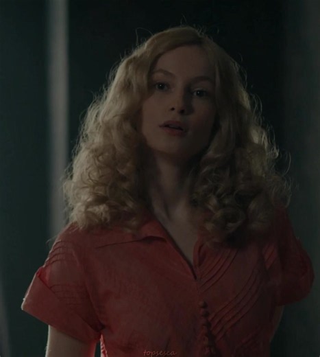 i will nvr stop editing her in this show #foryoupage #viral #hannahdodd #flowersintheattictheorigin #corrinedollanganger