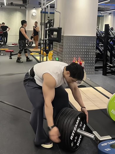 Effective Back Training Techniques for Strength Gains