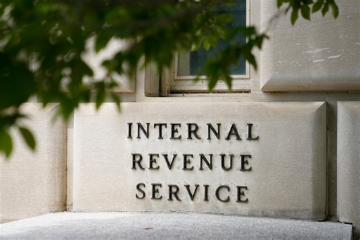 How do I claim my Illinois tax returns before the April 15 deadline?