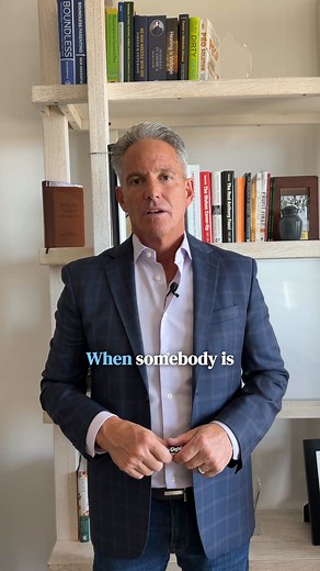 Has your doctor ever told you “you’re okay” even while you’re still… Dragging yourself out of bed like you slept under a concrete slab… Wrestling with weight that clings to your body like cold, waterlogged sandbags strapped to your hips… Or losing your train of thought mid-sentence because your brain feels half-powered, glitching, and slipping out of your hands? The worst part… Your labs insist you’re “fine”… …yet your body feels like it’s breaking down one inch at a time. Here’s the truth you’r