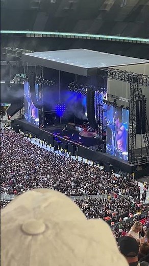 Guns n roses- knocking on heavens door- live at Wembley 2025