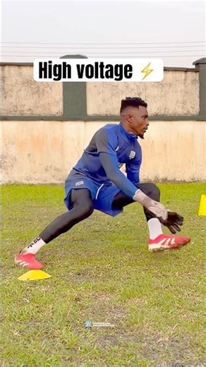 ⚡️Intensive Goalkeeper🧤 Training🔥 #football #goalkeepertraining #shorts #goalkeeper #soccer