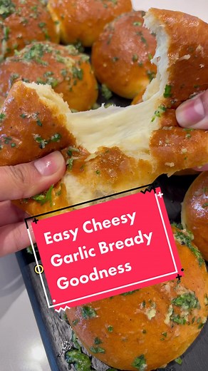 Easy Peasy Super Cheesy Garlic Bread Rolls Recipe