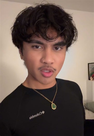 snorlax (@snorlaxloverrr)’s videos with original sound - A V E R I