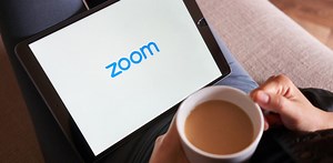 アナタは特別よ。iPadの画面分割｢スプリット・ビュー｣でカメラが使えるのはZoom（とApple）だけ