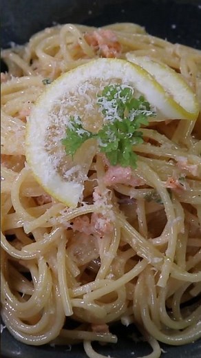 Spaghetti mit Räucherlachssauce #salmon #lachs #spaghetti