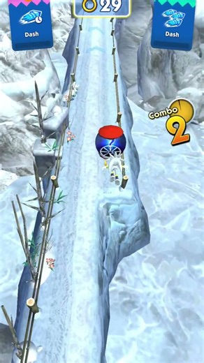 Silver Begins the Run ❄️⚡ | Winter Mode Sonic Dash | #shorts