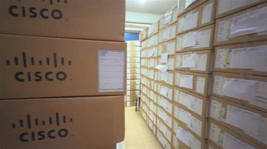 Cisco C9300L Series Switch 24/48-Port Gigabit Ethernet PoE  or Non-PoE with 4x1G SFP or 4x10G SFP  Uplinks Network Switch