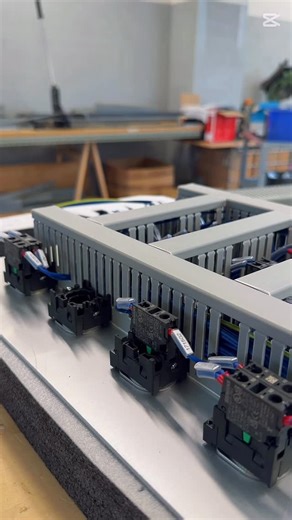 LBElettrotecnica on Instagram: "Pulsantiera di comando principale, posta sotto il pannello operatore touch. Main control push-button panel, located below the touch operator panel. #elettricista #automazione #automation #industrialautomation #elettrotecnica"