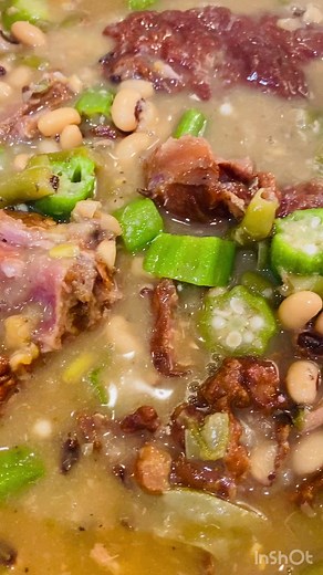 79K views · 1.9K reactions | Field Peas with Smoked Neck bones & Fresh Okra | Cooking with Aisha | Facebook