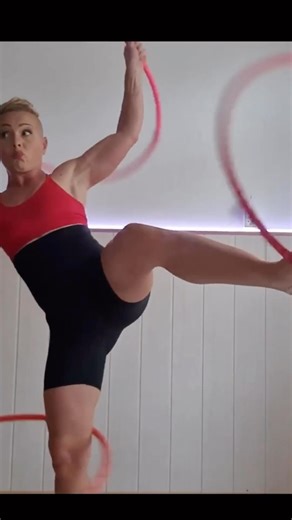 Step by step hula hoop fitness tutorials and workouts #hulahoop #hulahooping
