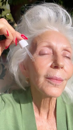 Colleen Heidemann on Instagram: "The “Super Foods of @elemis” do not disappoint your skin’s need of enriching nourishment! There is a softness, a sheen, a vibrance in the morning which truly jump-starts your day❣️❣️❣️ #ELEMIS #skincarelove #ad"