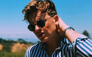 【 Jack & Conor Maynard新单《GOAT - Grenade》】 歌词版（弟弟好可怜篇MV）