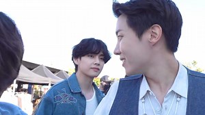 BTS Lunch time with chipotle😱😋😱 #BTS #btsarmy #jungkook #JIMIN #JIN #RM #jhope #btssuga #BTSV #fypシ゚ #fypシ゚viralシ #viralpage #starseverywhereシ #viralvideoシ #followerseveryone | Joey Bolante Villaruel