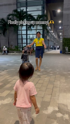 Baby’s excited to pick up mommy at the airport 🥰 #mommydaughtertime | Tin Reyes