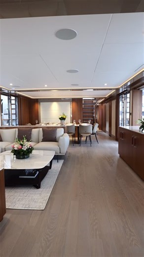 The Ocean Alexander 30R captures effortless elegance in every detail. The salon flows seamlessly into the dining area, creating an open, light-filled space perfect for entertaining or quiet evenings at sea. Expansive windows frame the water from every angle, while refined finishes and soft textures make the atmosphere warm and inviting. It’s a setting where beauty and function exist in perfect harmony. #oceanalexander #yachtworld #yachtdesign #boatlovers #yachtexperience #boatbuilding #boatdesig