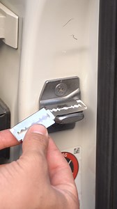 288K views · 67 reactions | Razor blade auto tip  This video was produced by Network Media and Aoos Media | Think Smart Prank Hard | Facebook