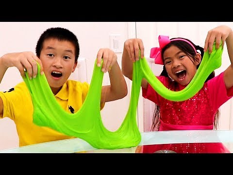 Emma & Andrew Pretend Play Making Colorful Satisfying Slime