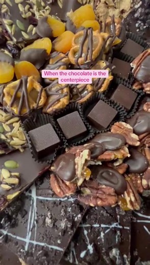 Table decor that you can eat #chocolatedessert #hostgifts #partygift #partyplatters