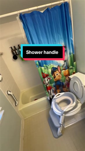 Easy-install suction shower grip designed to give you added balance getting in and out #tiktokshopcreatorpicks #tiktokshopstockup #tiktokshopspringglowup #safetyfirst #independentliving