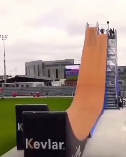 johnny dont needa horse for lesson 5 . . #jojo #anime #sbr #meme #animeedit