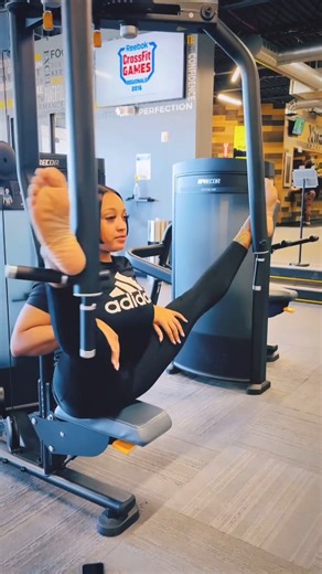 Meeko TV Feature: Lola's unique yoga sessions / Healthy Soles | Meeko Media