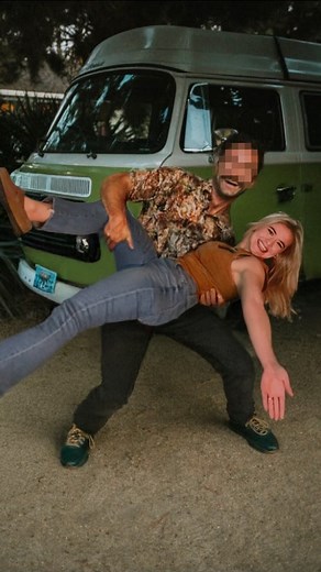 We're having fun out here 💃🏼🕺🏻 #bumble #datingtips #photoshop #comedy | Immadsal