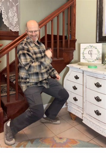 Wall Dance Exercises for Everyone: Choreography Techniques