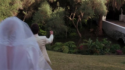 Scarface.1983.2160p.4K.BluRay.x265.10bit.AAC5.1-[YTS.MX]