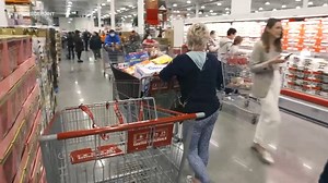 163K views · 2.7K reactions | #WATCH: Costco has opened its doors in New Zealand. Some shoppers camped outside the West Auckland store overnight and police even put out a warning about traffic around it this afternoon. | Checkpoint | Facebook