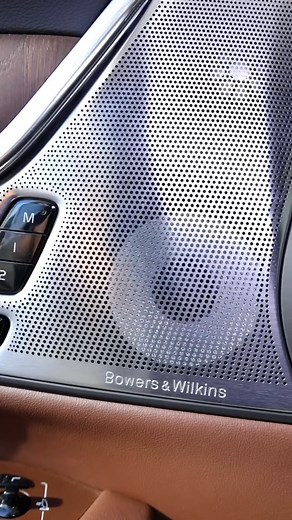 296K views · 2.5K reactions | The 2023 Volvo V90 B5 Cross Country : All Specs #short #Volvo | Technology Share | Facebook